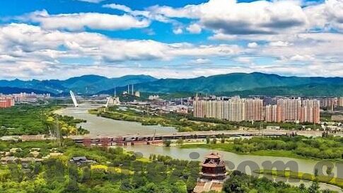 人妻中国字幕第一区-探索人妻题材在中文网络视频中的独特魅力，以中国字幕第一区为例